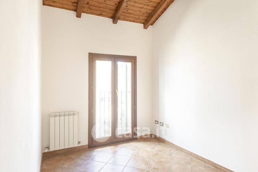 Trilocale in Via Bonvicini Adolfo 2 — foto 9 di 32