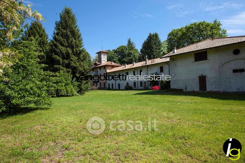 Villa in Via Sempione 13 — foto 3 di 40