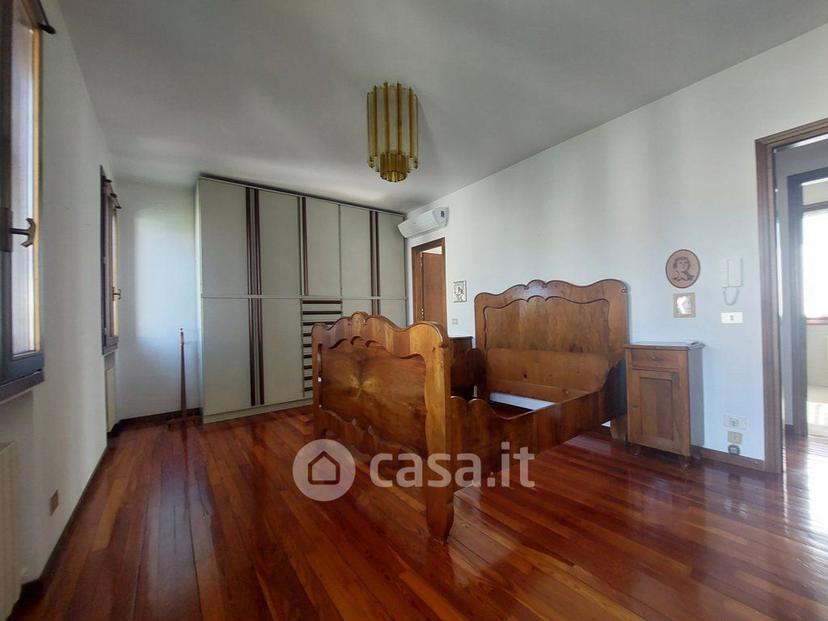 Villa in Via Miranese 11 — foto 27 di 38