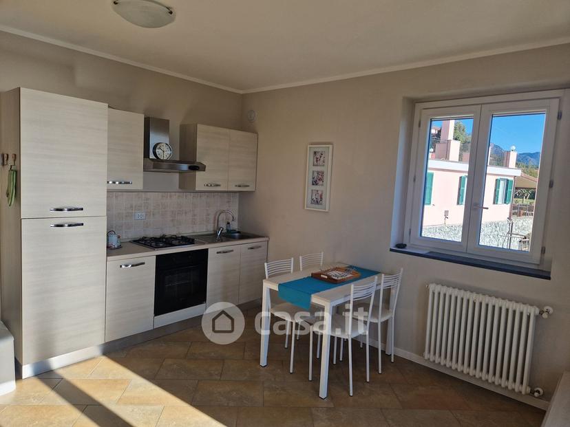 Trilocale in Via Tessarole 30 — foto 11 di 24