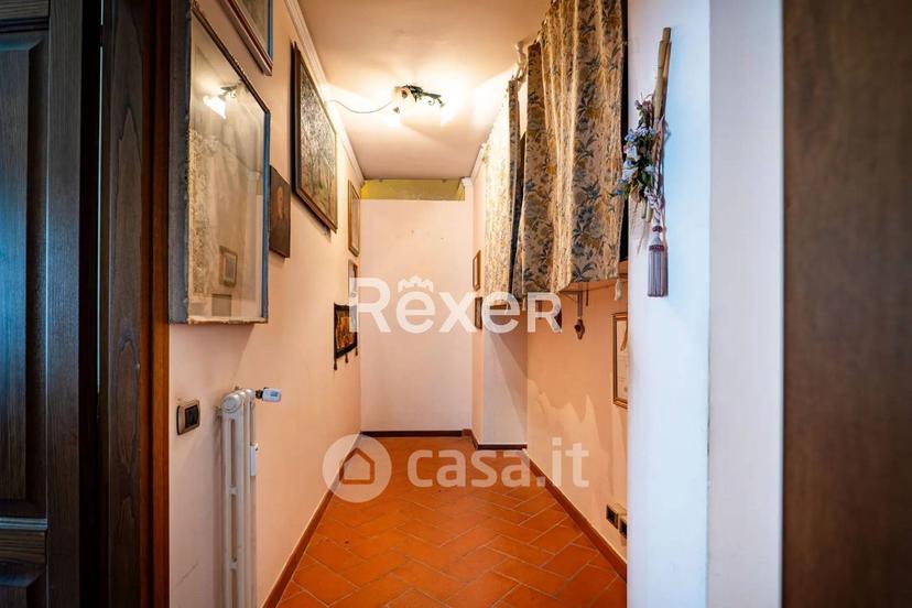 Appartamento in Via Ugo Foscolo 11 — foto 3 di 26
