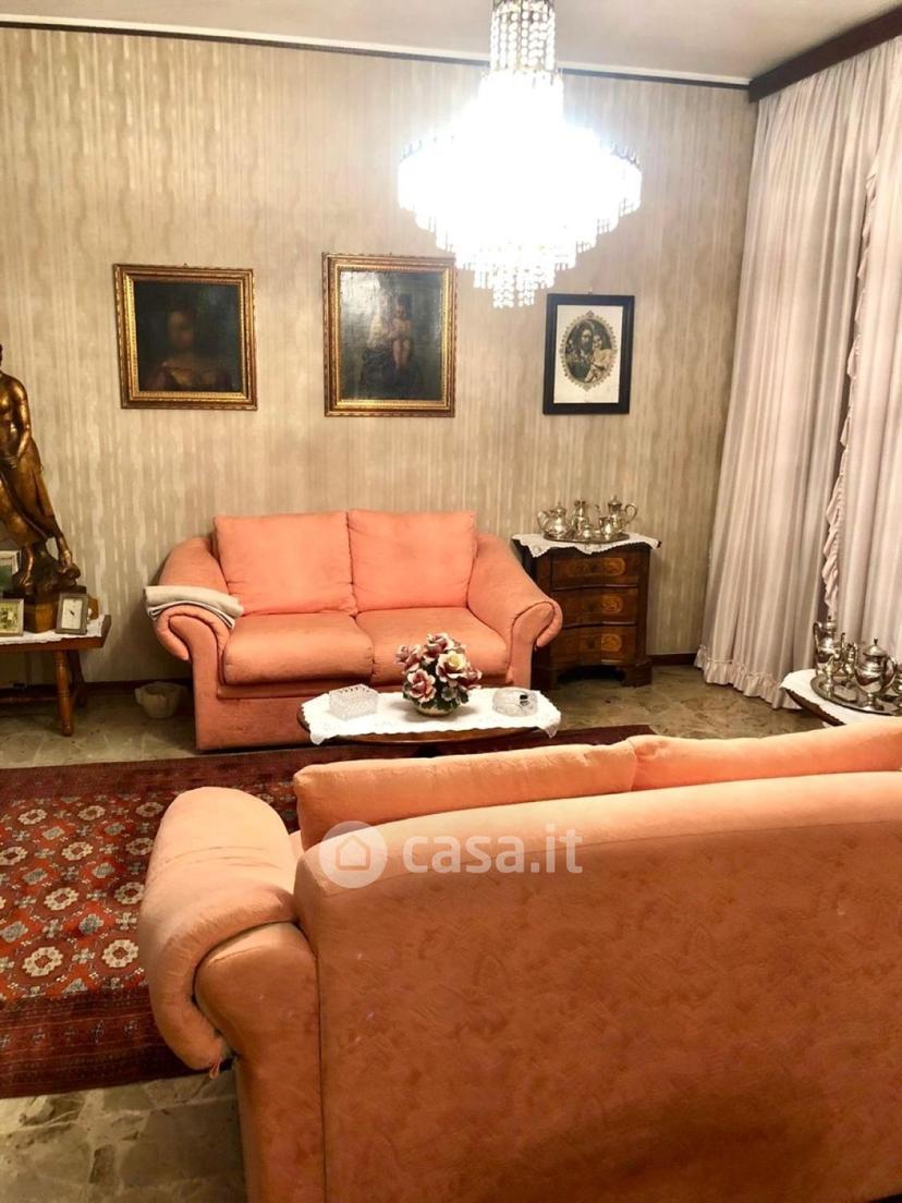 Villa in Via Francesco Petrarca — foto 13 di 22