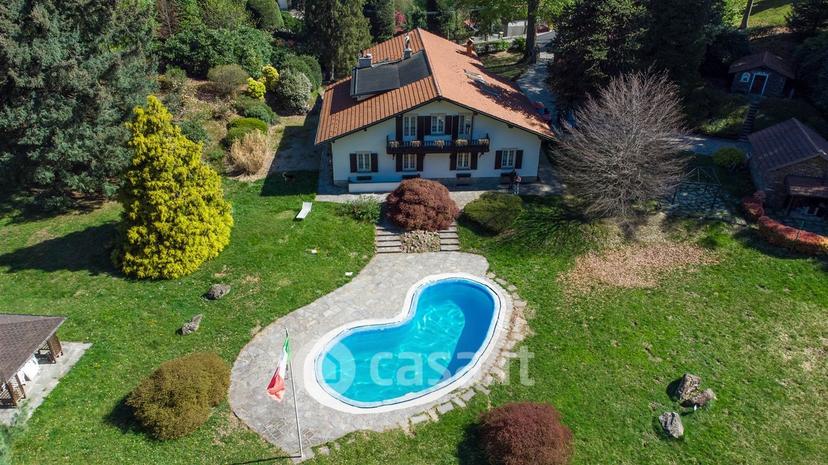Villa in Viale Mottino 13 — foto 9 di 36