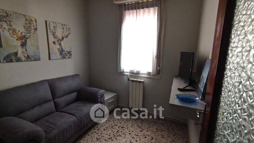 Stanza in Via Giovanni Pascoli — foto 9 di 15