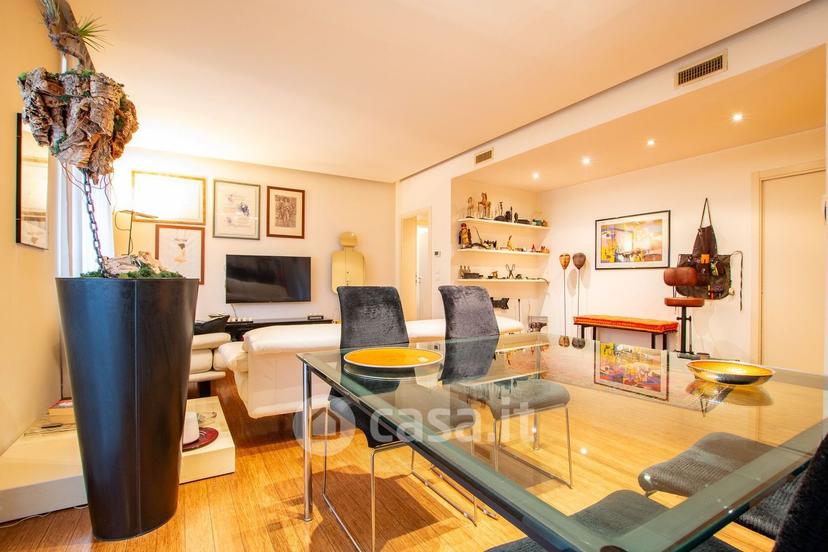 Trilocale in Via Fratelli Bronzetti 16 — foto 33 di 54
