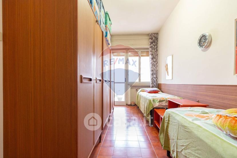 Trilocale in Via Livenza 6 — foto 8 di 28