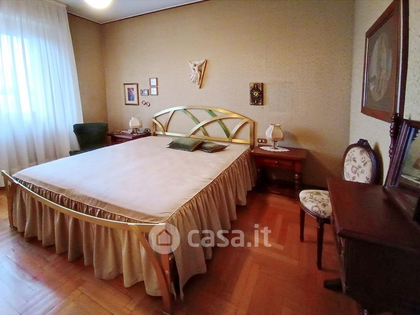 Quadrilocale in Via Carlo Cattaneo 36 — foto 30 di 36