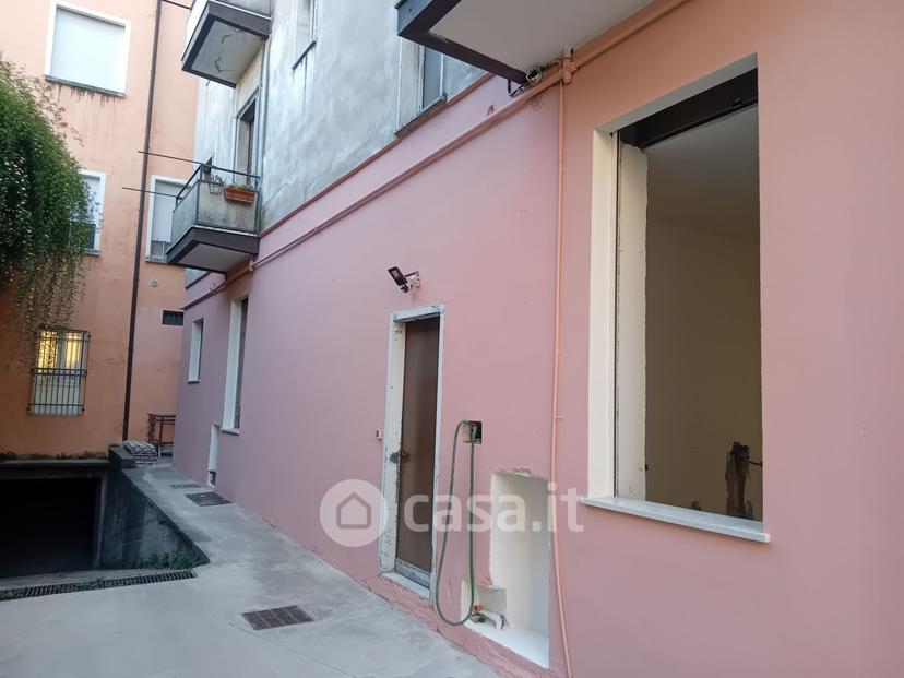 Stanza in Via Co Giuseppe C Martinengo Cesaresco 31 — foto 35 di 40