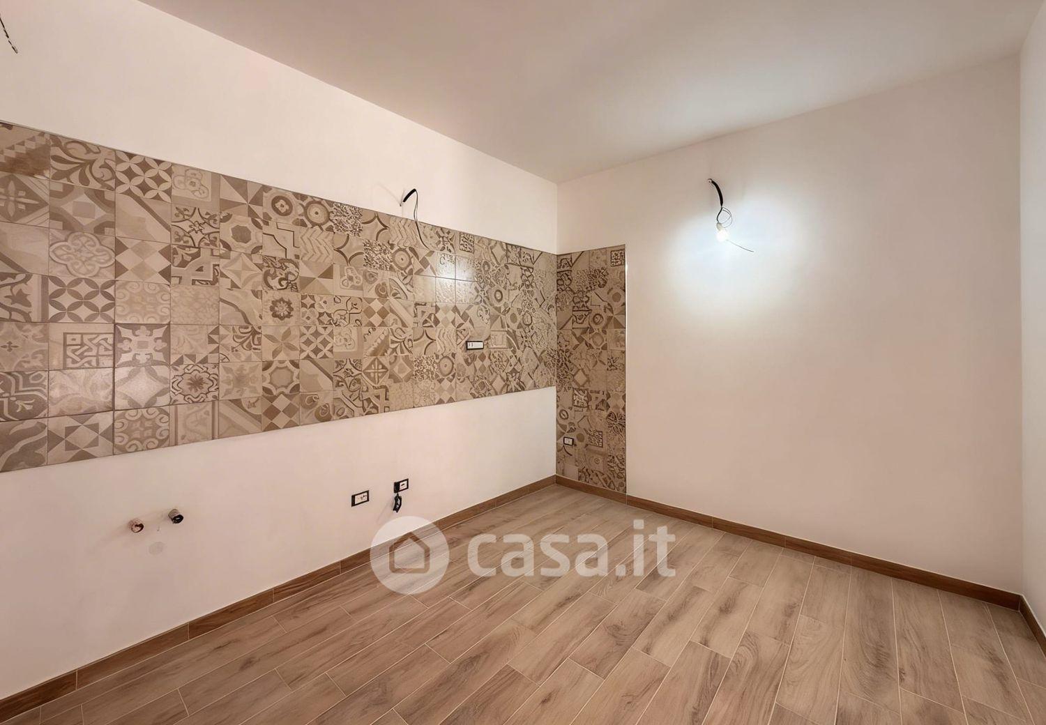 Trilocale in Via Filippo Addis 7