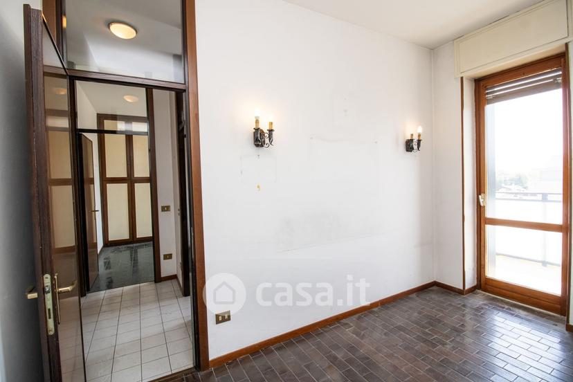 Appartamento in Via Volturno 80 — foto 26 di 43