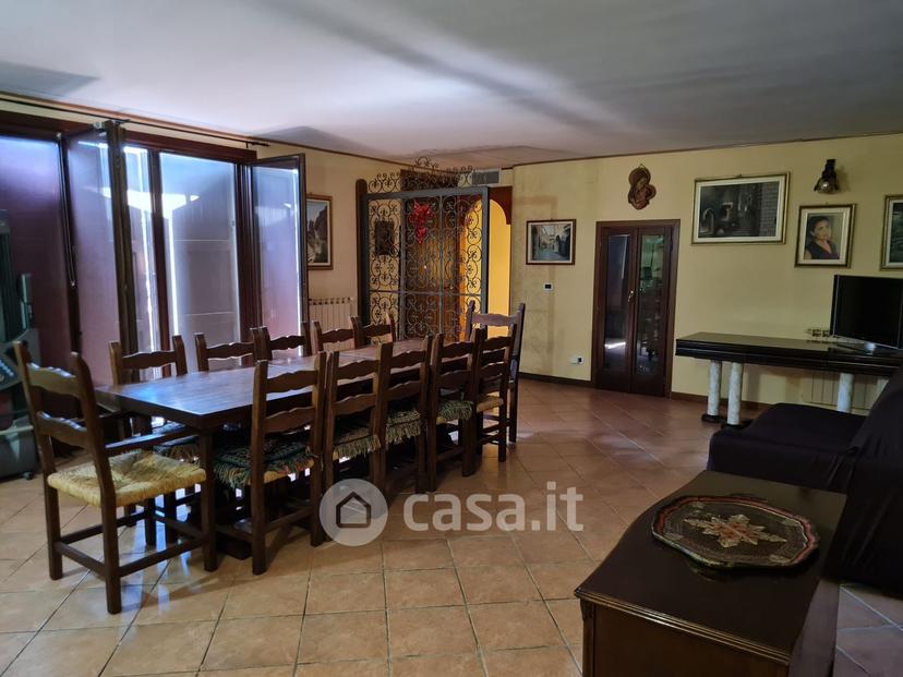 Appartamento in Via Mombello — foto 24 di 28