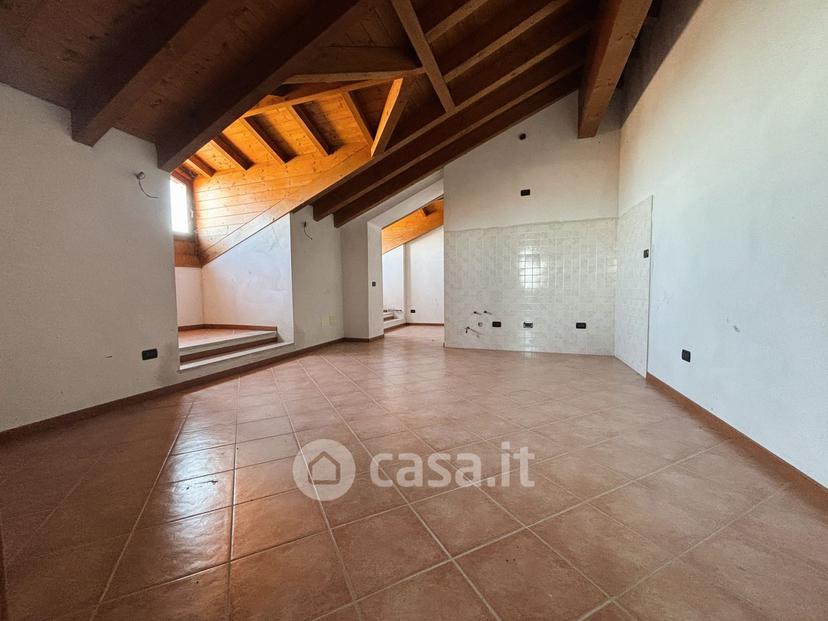 Bilocale in Via Lambro 8 — foto 7 di 17