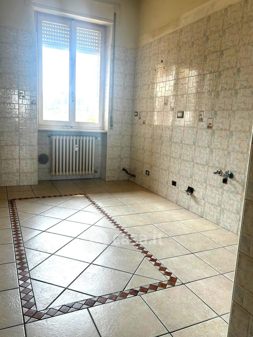 Quadrilocale in Via Milano 22 — foto 4 di 34