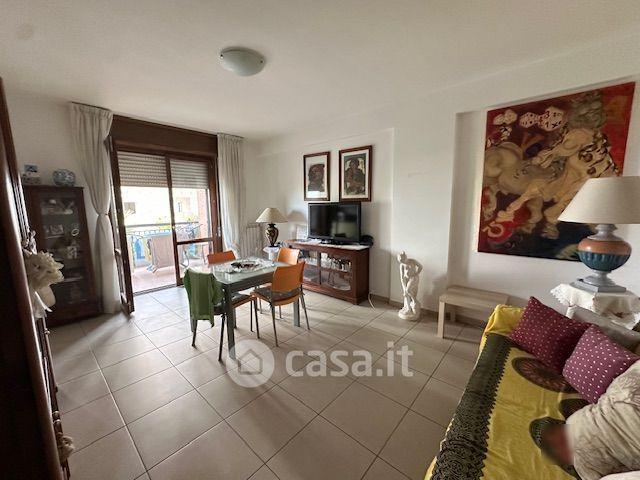 Trilocale in Viale Kennedy John Fitzgerald 2 — foto 10 di 27