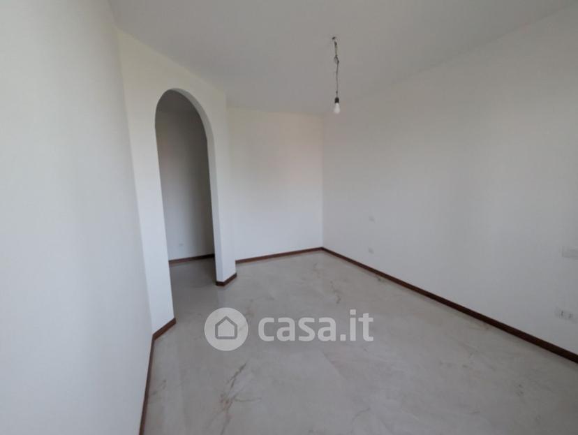Trilocale in Via Badia 21 — foto 9 di 18
