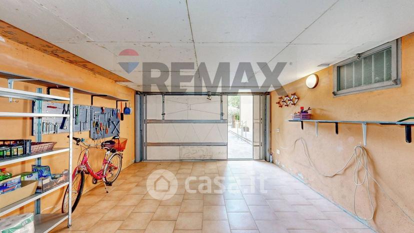 Villa in Via Fratelli Rosselli — foto 47 di 74