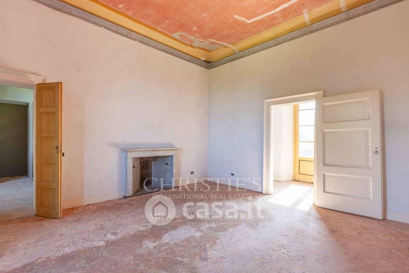 Villa in Via Giuseppe Parini 9 — foto 4 di 35