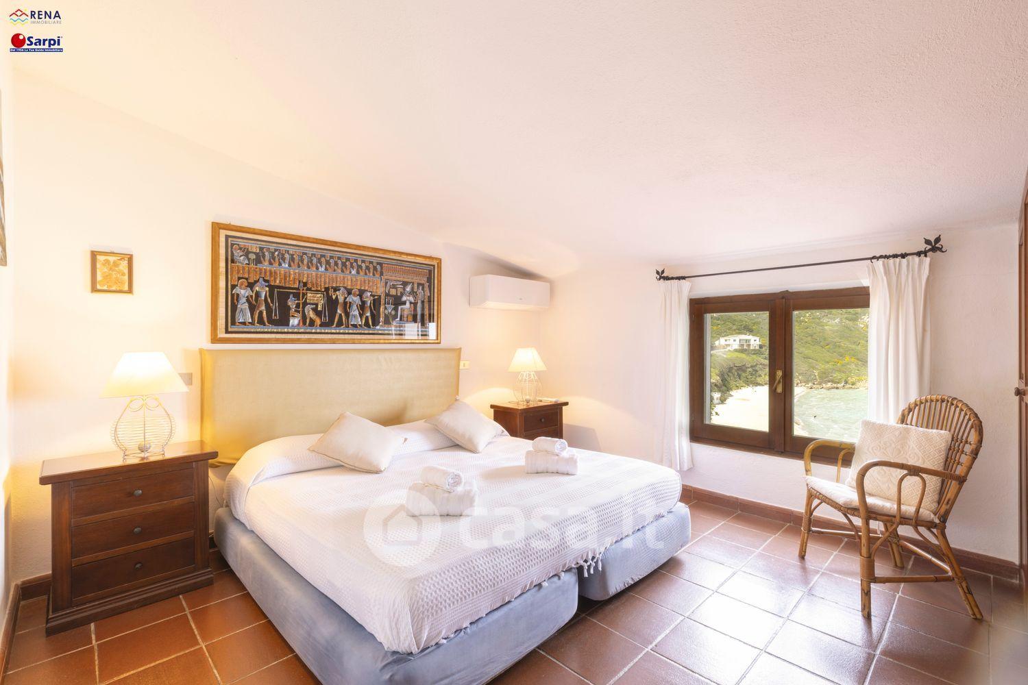 Villa in Via Bonifacio 4