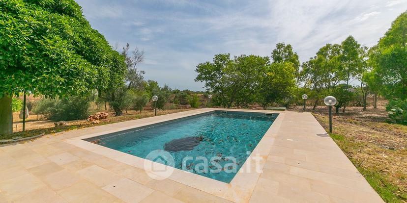 Villa in Strada Comunale Brindisi 6 — foto 22 di 54