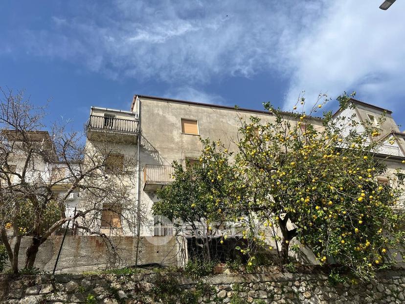 Trilocale in Via Sambuco — foto 4 di 9