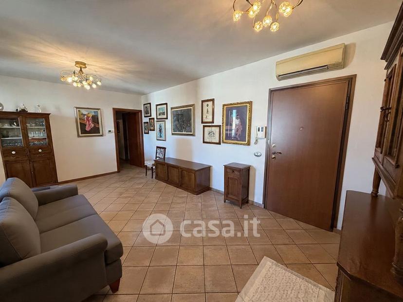 Trilocale in Via Toscana 84 a — foto 16 di 22