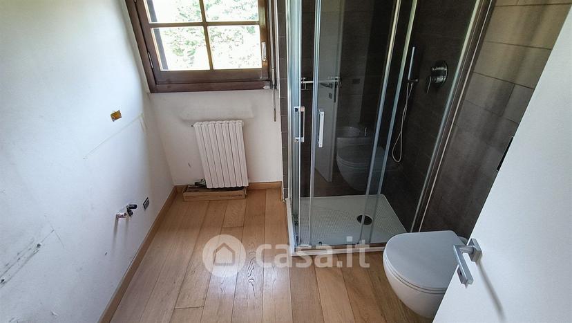 Appartamento in Via Ugo Foscolo 12 — foto 8 di 57