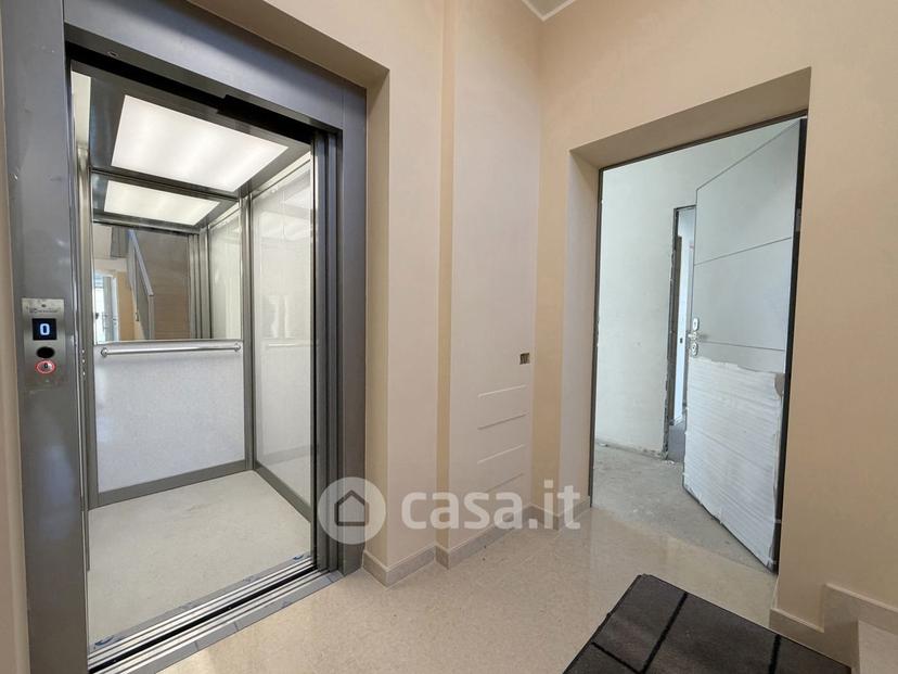 Trilocale in Via Monte Grappa 3 — foto 14 di 29