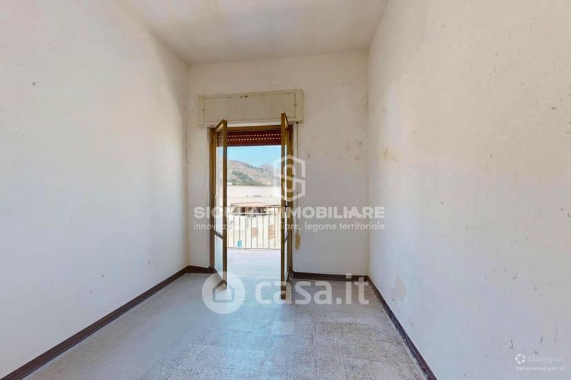 Quadrilocale in Via d'Annunzio 7 — foto 2 di 38