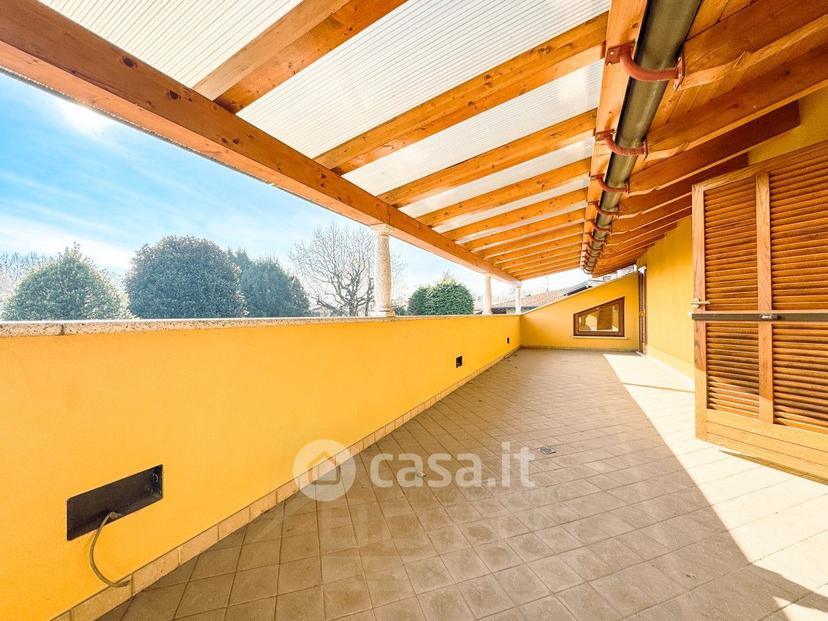 Villa in Via C. Battisti 84 — foto 32 di 39