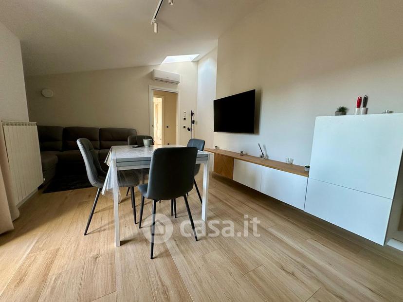 Bilocale in Via Belvedere 10 a — foto 2 di 8