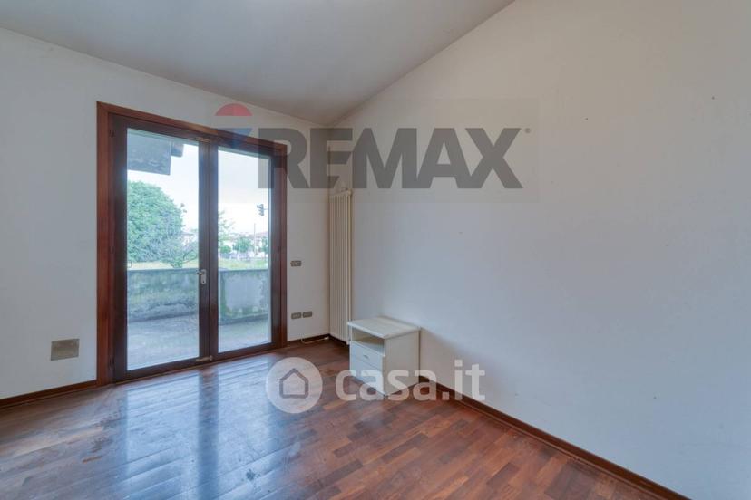 Villa in Via G. Rossa 2 — foto 19 di 22