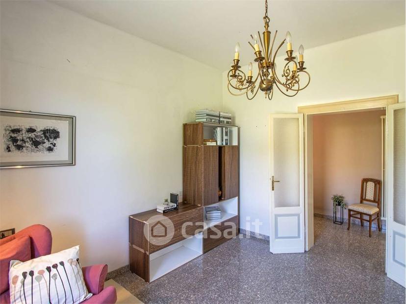 Villa in Via IV Novembre — foto 4 di 60