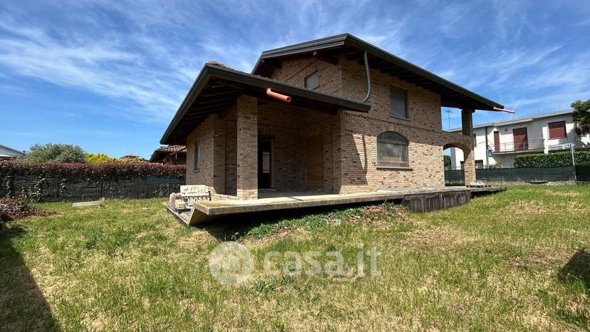 Villa in Via Lazzaretto 34 — foto 25 di 48