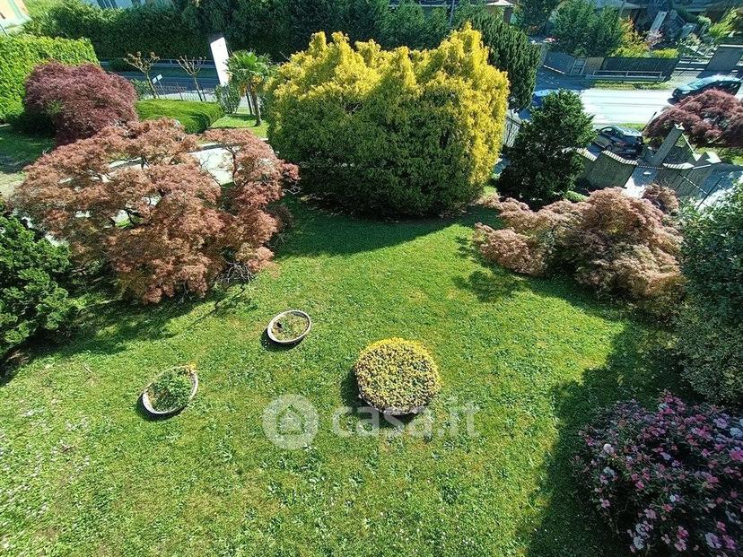 Villa in Via Spluga 32 — foto 17 di 38