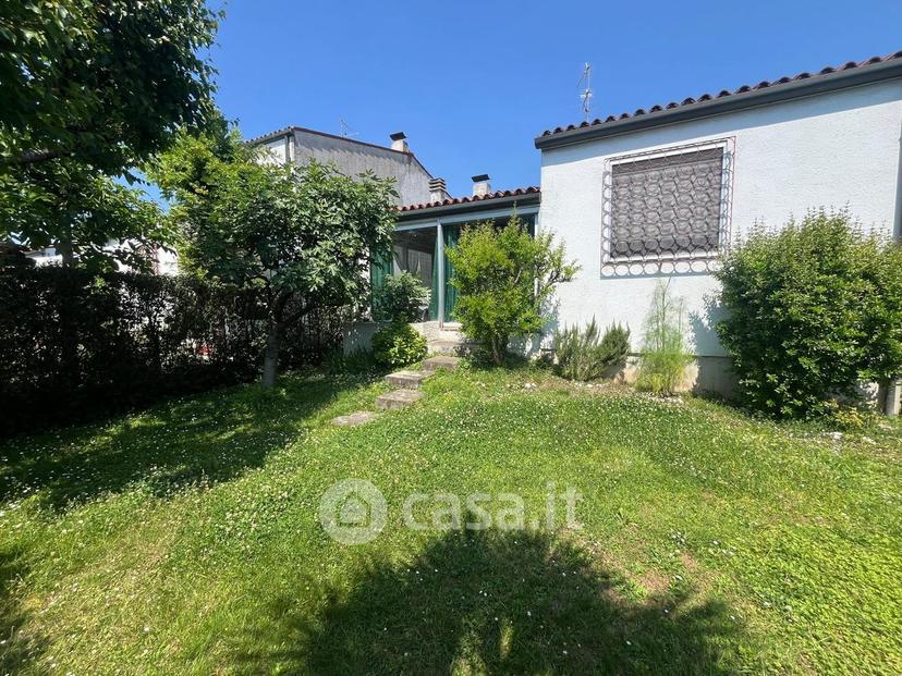 Villa in Via Val d'Ossola — foto 30 di 49