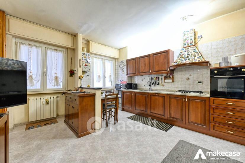 Trilocale in Via dei Platani 25 — foto 11 di 21