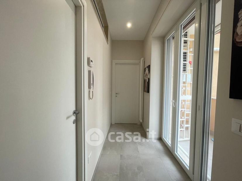 Monolocale in Via Giulio Petroni 41 — foto 2 di 14