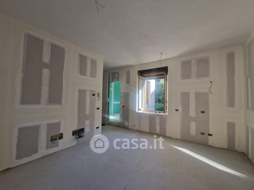 Trilocale in Via San Pietro 42 — foto 21 di 21