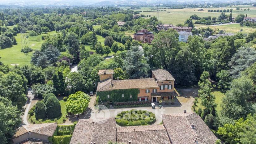 Villa in Via Castelnuovo Rangone — foto 54 di 101