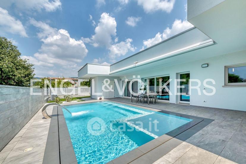 Villa in Via Alessandro Volta — foto 6 di 27