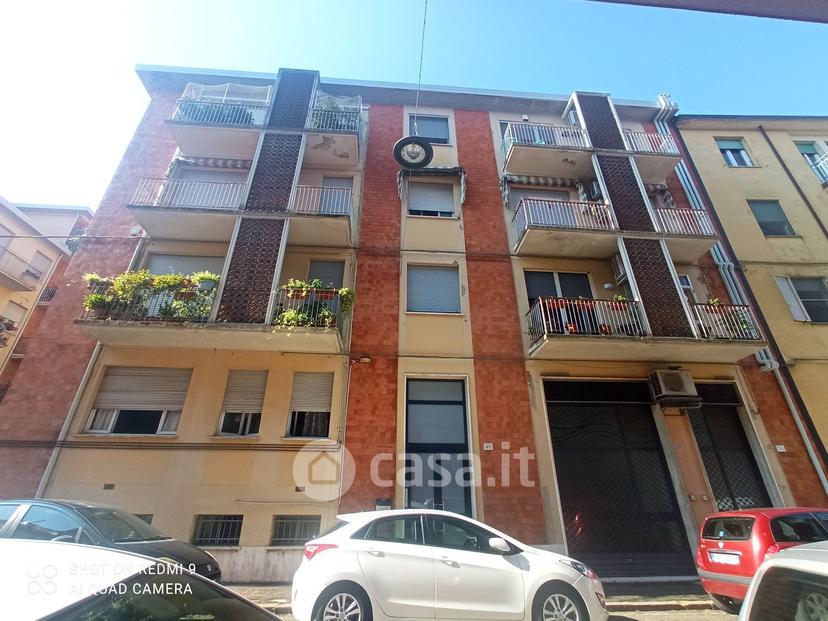 Stanza in Via Renata di Francia 40 — foto 12 di 34