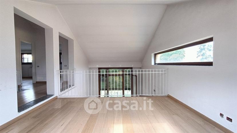 Appartamento in Via Ugo Foscolo 12 — foto 38 di 57