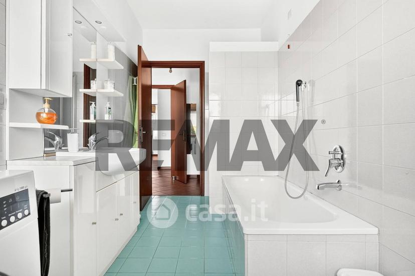 Trilocale in Via Savona 9 — foto 16 di 23