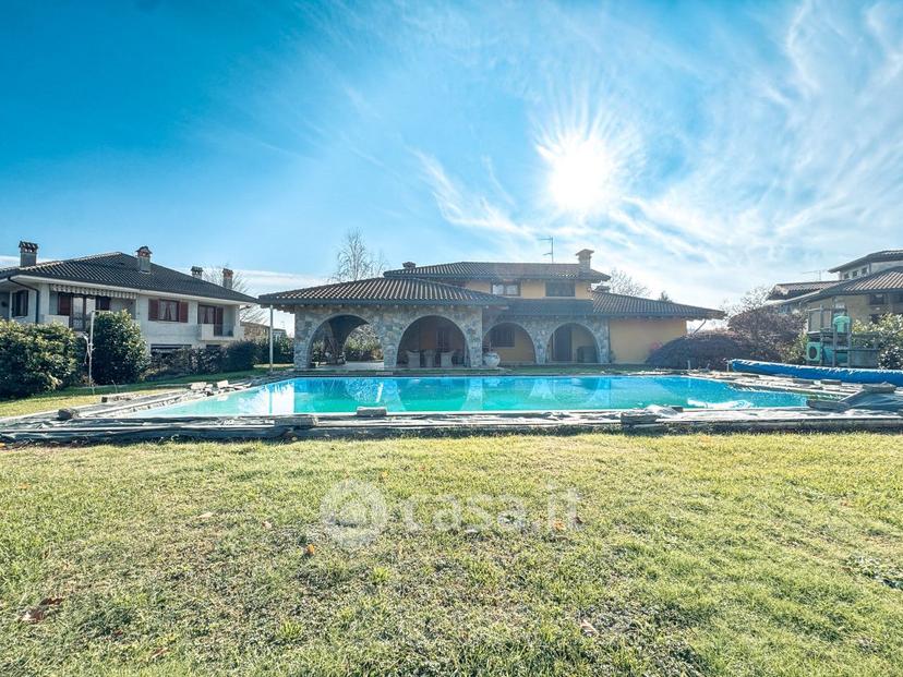 Villa in Via C. Battisti 84 — foto 36 di 39