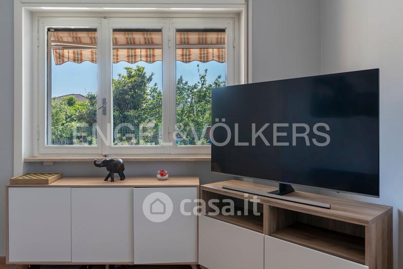 Villa in Via Mozart 7 — foto 3 di 35