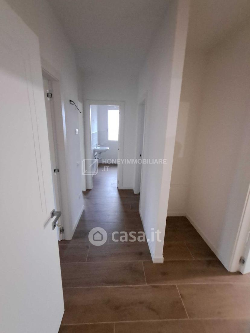 Villa in Via Giovannino Guareschi — foto 7 di 38