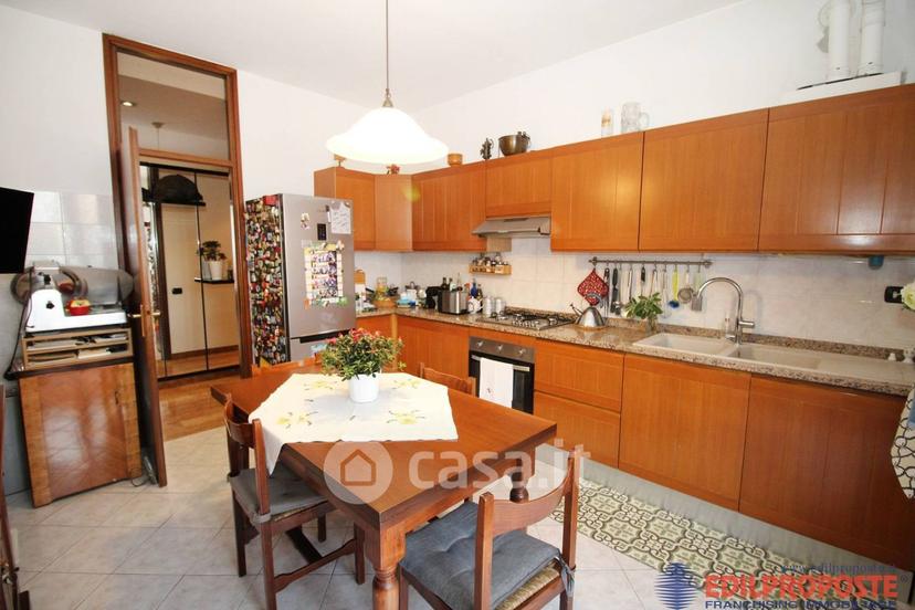 Trilocale in Via Como — foto 19 di 23