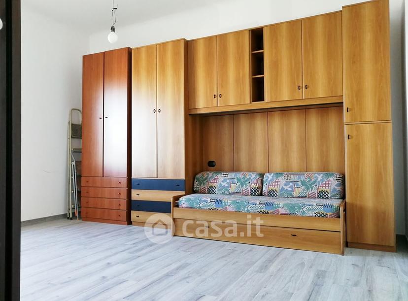 Bilocale in Viale Lombardia 11 — foto 7 di 14