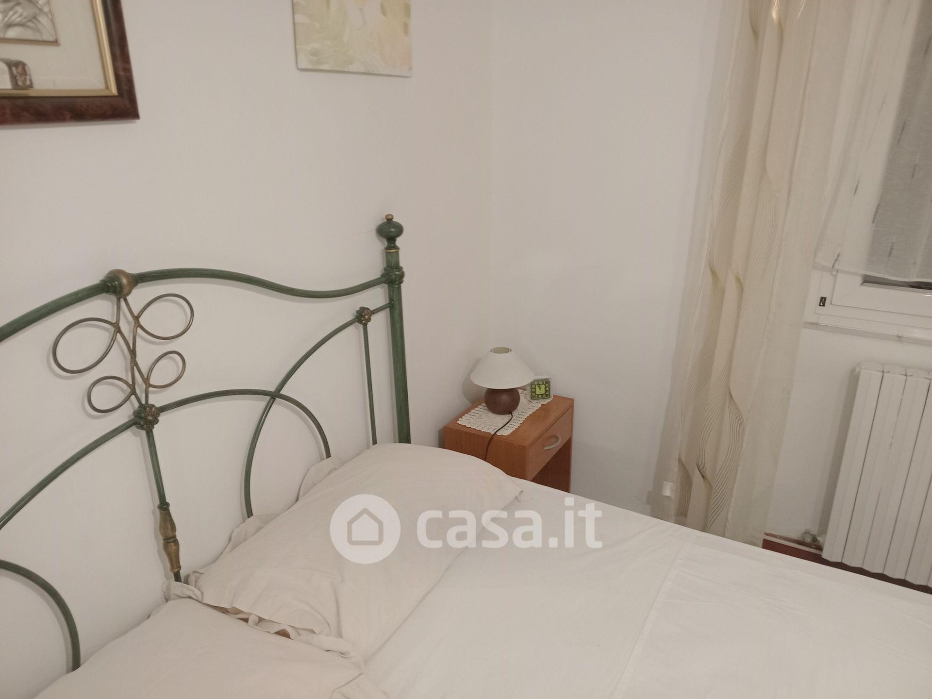 Stanza in Via Adriatica 25