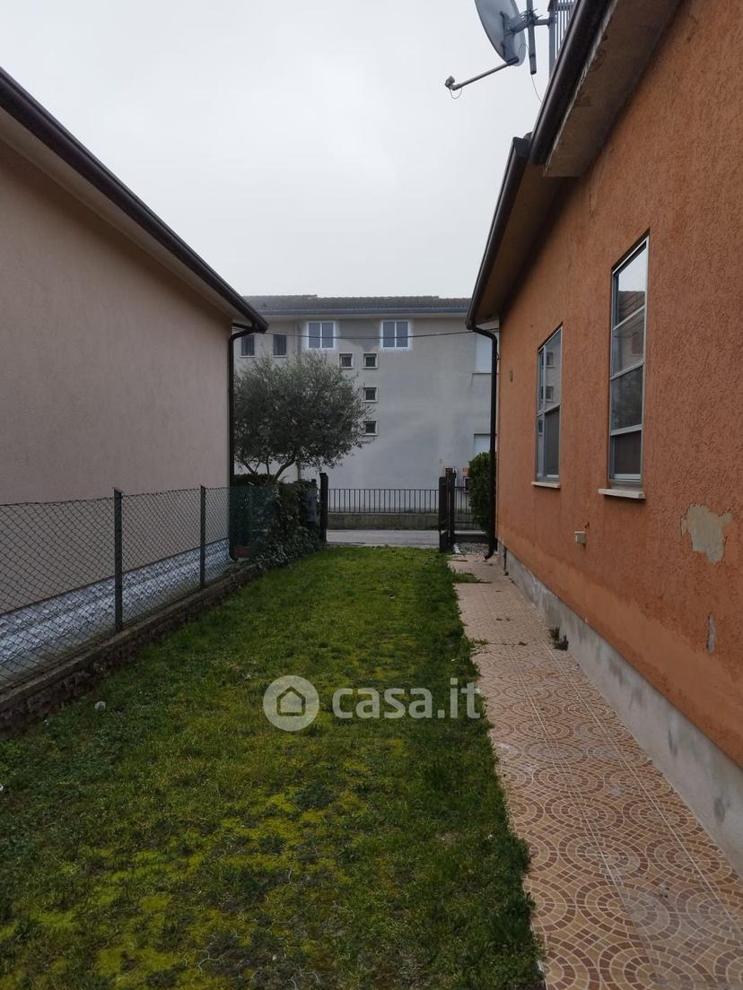 Stanza in Via V. Bellini 5 — foto 14 di 18